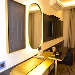 Oasis Hotel