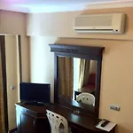 Oasis Hotel