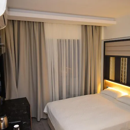 Otel Oasis