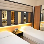 Oasis Hotel