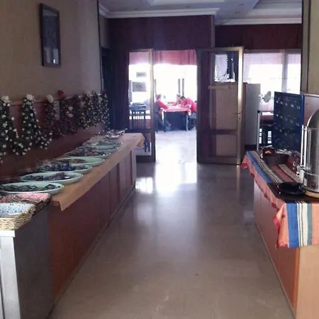 Oasis 酒店 马尔马里斯