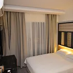 Hotel Oasis