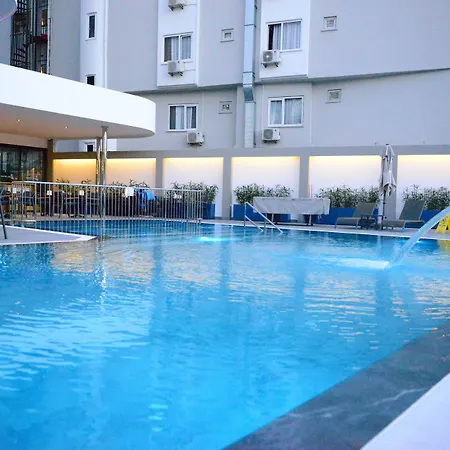 Oasis Hotel 3*
