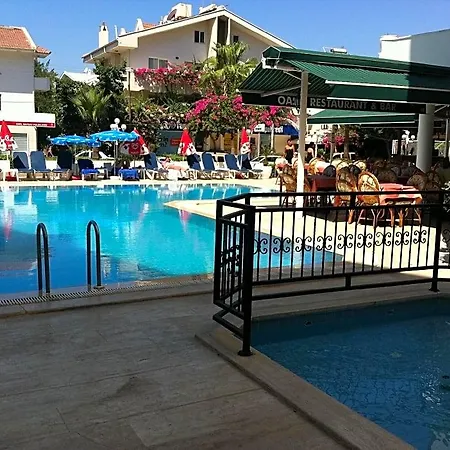 Oasis Ξενοδοχείο Μαρμαρίς